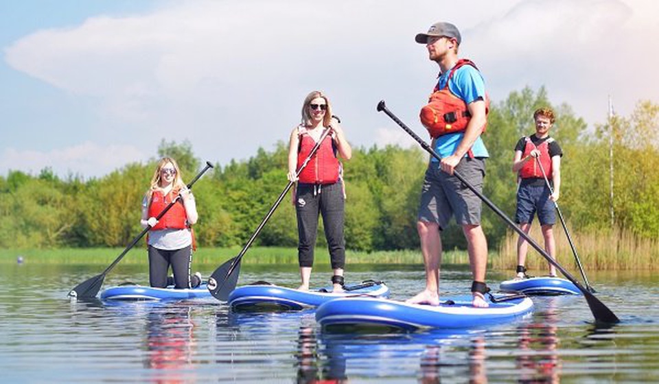 paddleboarding cotswold water park