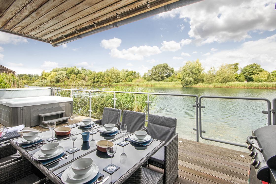 Dine in style with friends and family in the Cotswold Lakes.